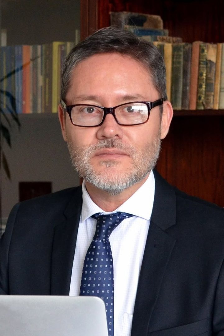 Dr. Igor Vivanco Müller